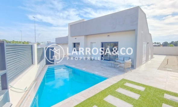 Chalet - Obra Nueva - Pilar de la Horadada - Pinar de Campoverde