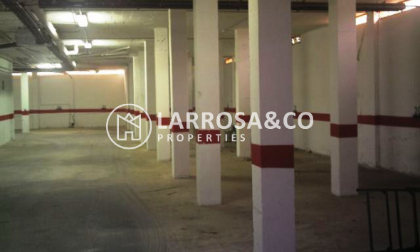 Commercial space - A Vendre - Torrevieja - Torrevieja