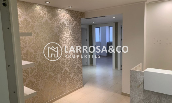 Commercial space - Herverkoop - Torrevieja - ASV-21007