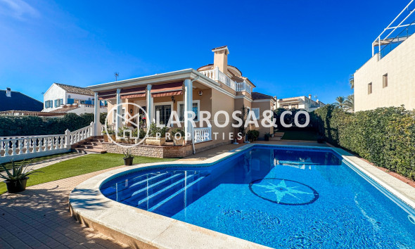 Detached House/Villa - Resale - La Mata - Costa Blanca