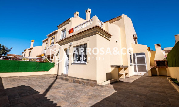 Detached House/Villa - Resale - Torrevieja - Aguas Nuevas