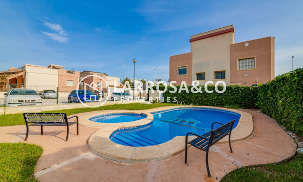 Detached House/Villa - Resale - Torrevieja - Aguas Nuevas