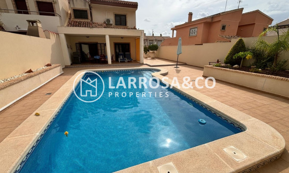 Detached House/Villa - Resale - Torrevieja Centro - Torrevieja