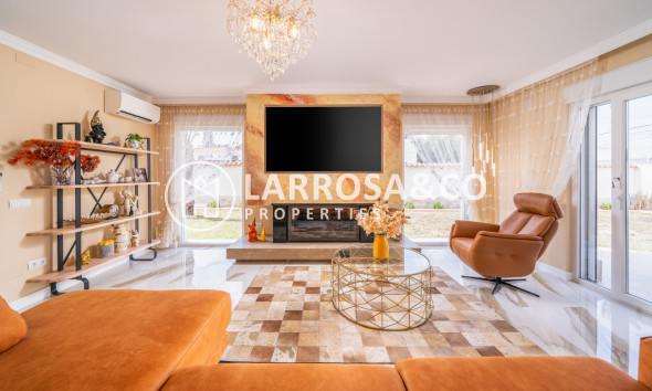 Detached House/Villa - Resale - Torrevieja - Costa Blanca