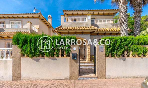 Detached House/Villa - Resale - Torrevieja - Zona los Frutales