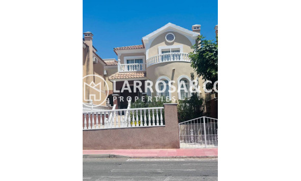 Detached House/Villa - Resale - Villamartin - Costa Blanca