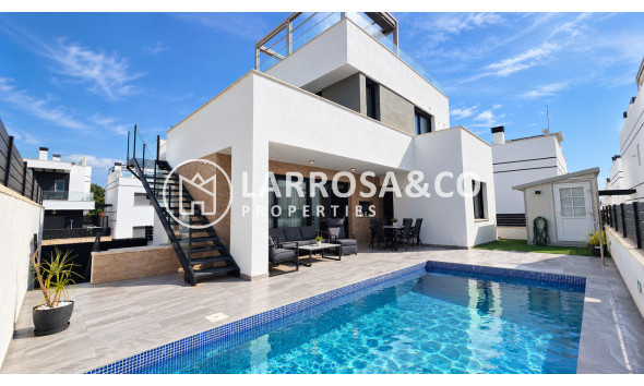 Detached House/Villa - Resale - Villamartin - Costa Blanca