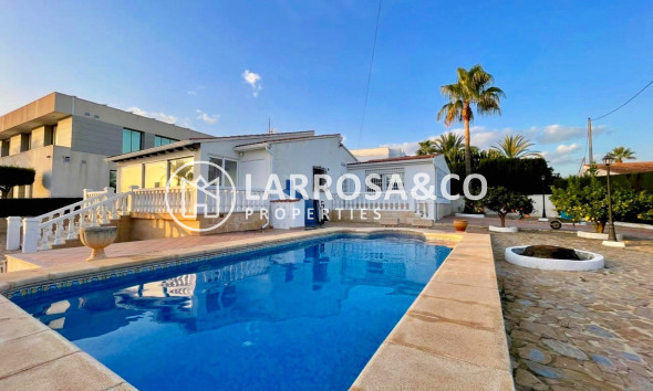 Дом - Вторичный рынок - Benidorm - Urbanizaciones