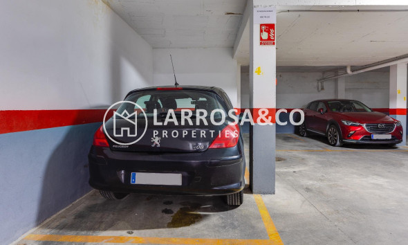 Garage - Herverkoop - Torrevieja - Los Locos Beach