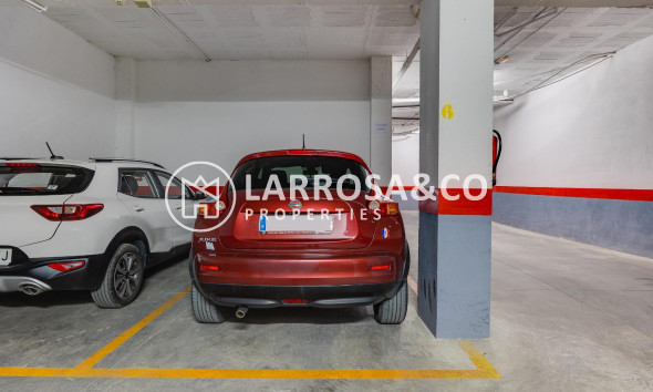 Garage - Herverkoop - Torrevieja - Los Locos Beach