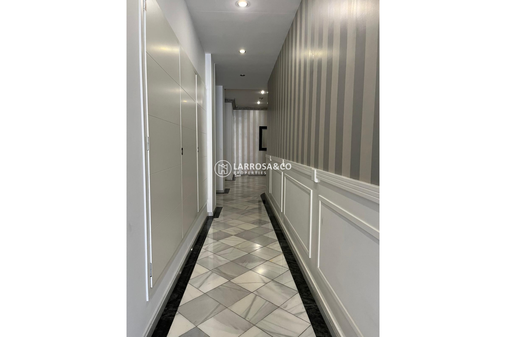 Herverkoop - Apartment - Almoradí