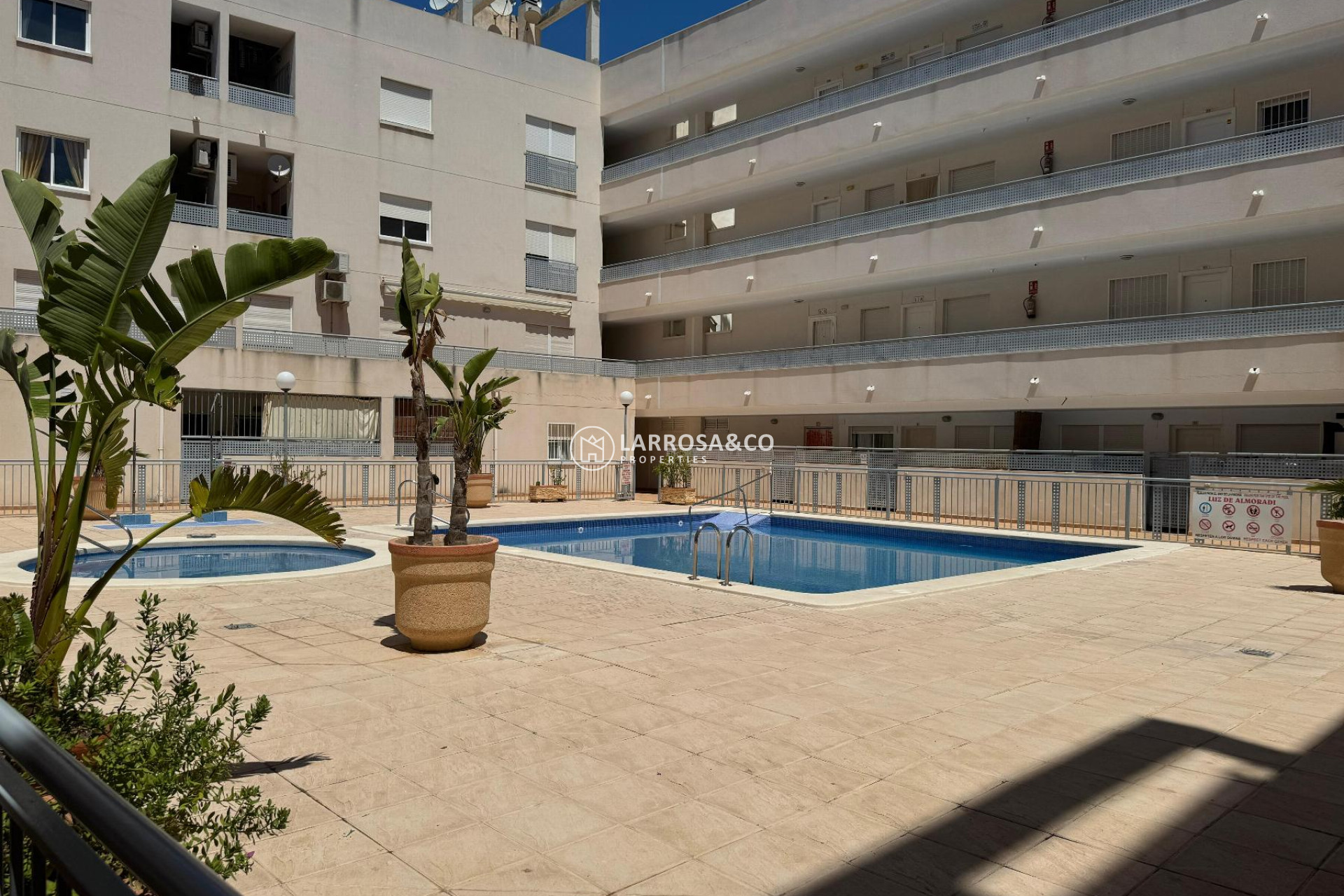 Herverkoop - Apartment - Almoradí