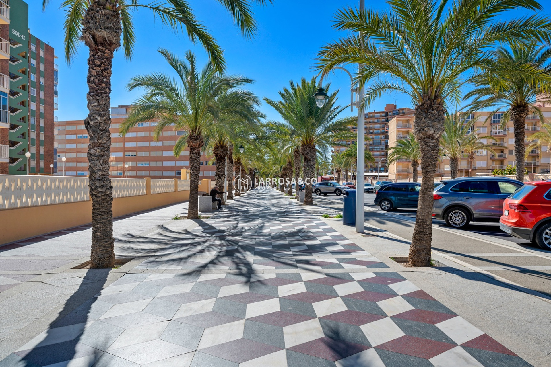 Herverkoop - Apartment - Arenales del sol - Segunda linea playa