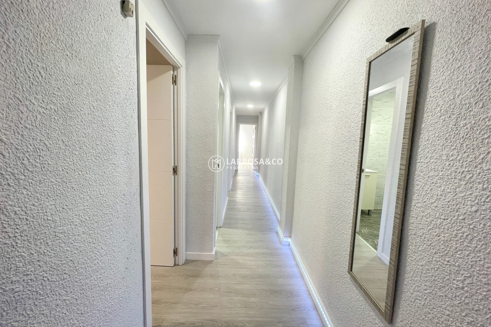 Herverkoop - Apartment - Bigastro - Inland