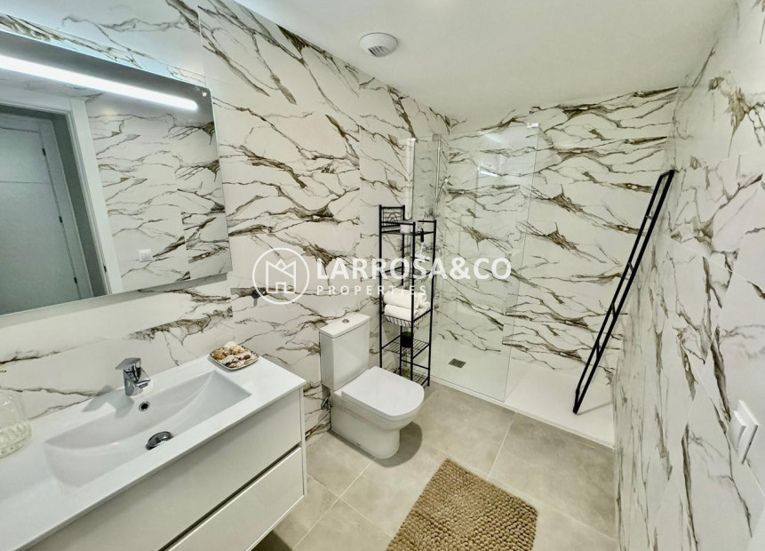 Herverkoop - Apartment - Dehesa de Campoamor - Costa Blanca