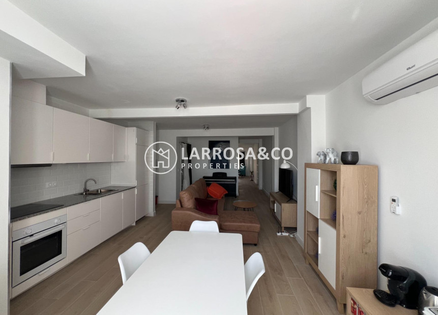 Herverkoop - Apartment - Dolores - CENTRO