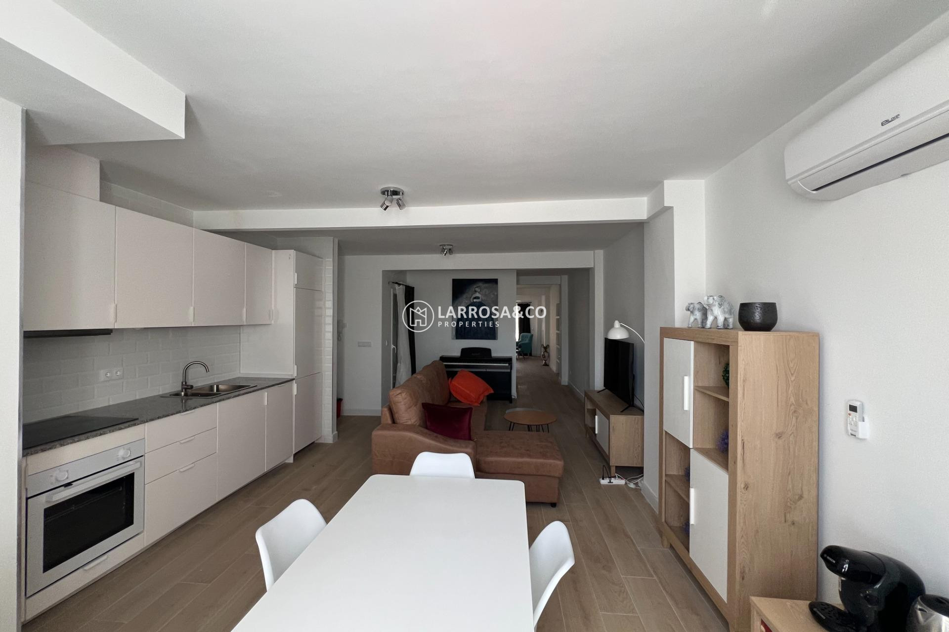 Herverkoop - Apartment - Dolores - CENTRO