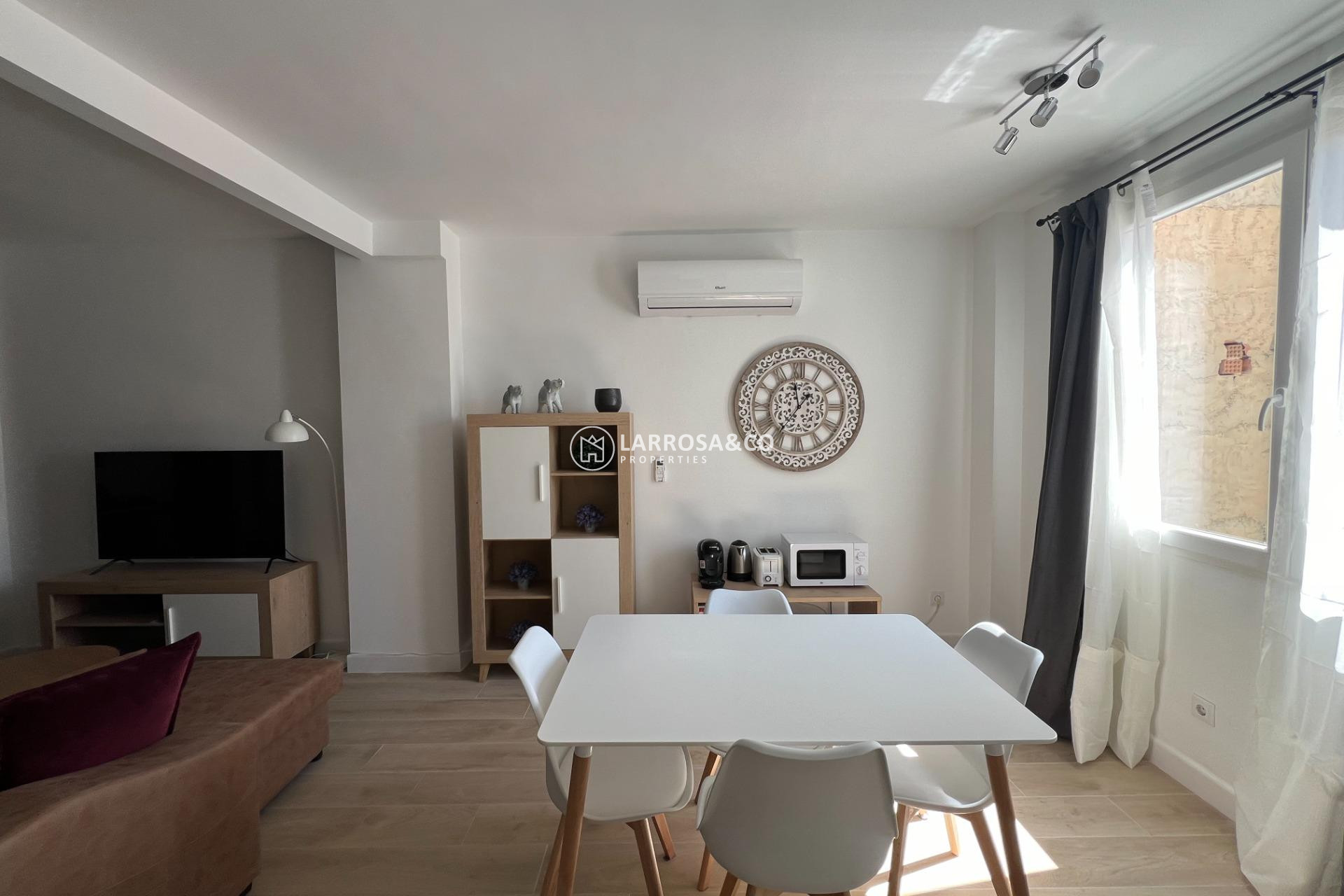 Herverkoop - Apartment - Dolores - CENTRO