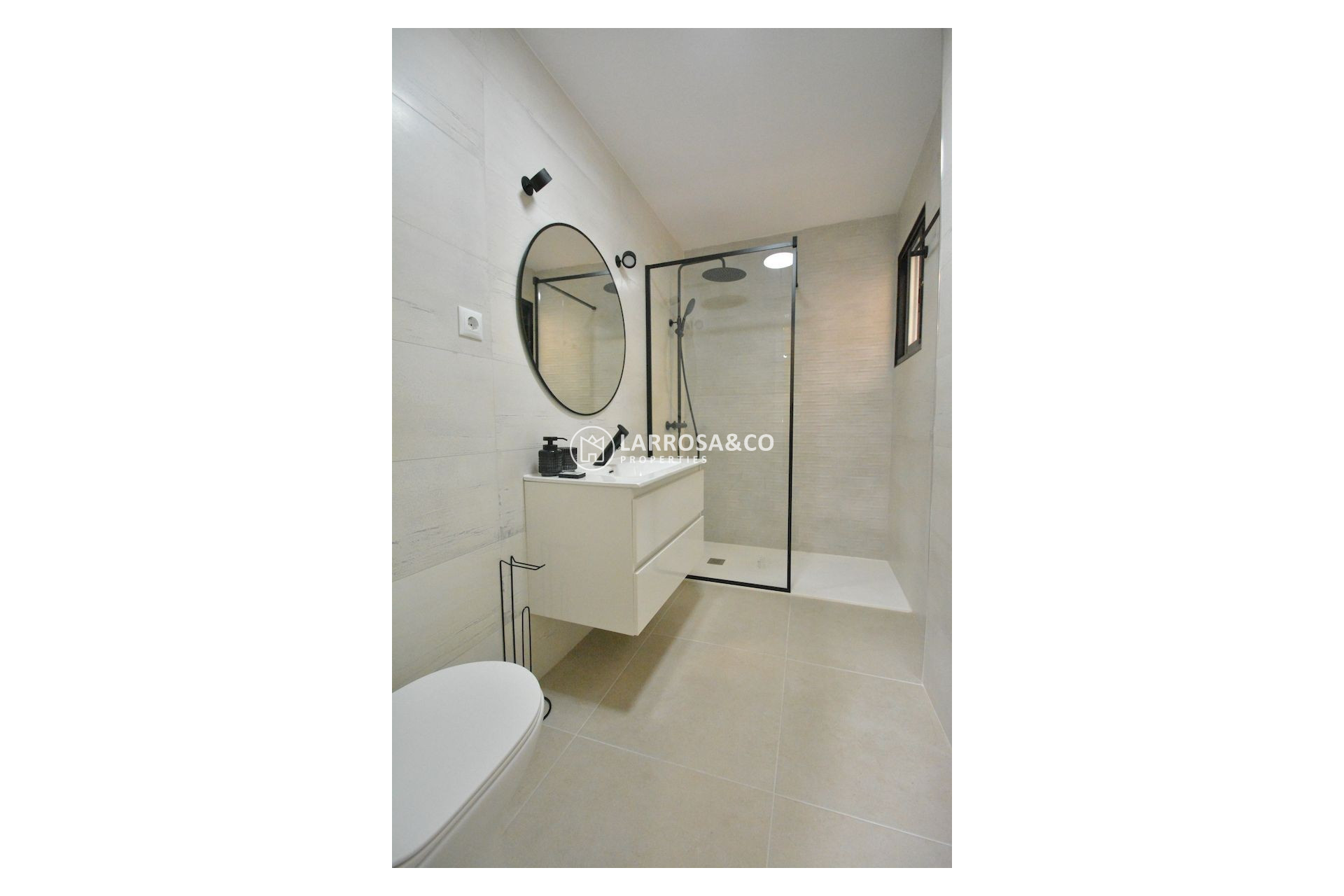 Herverkoop - Apartment - Guardamar del Segura - MERCADONA