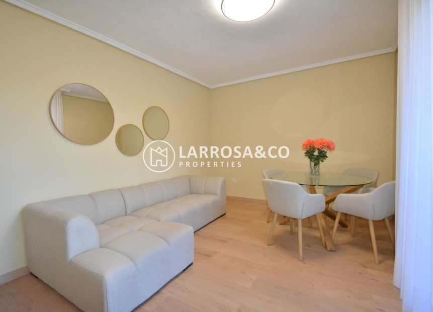 Herverkoop - Apartment - Guardamar del Segura - MERCADONA