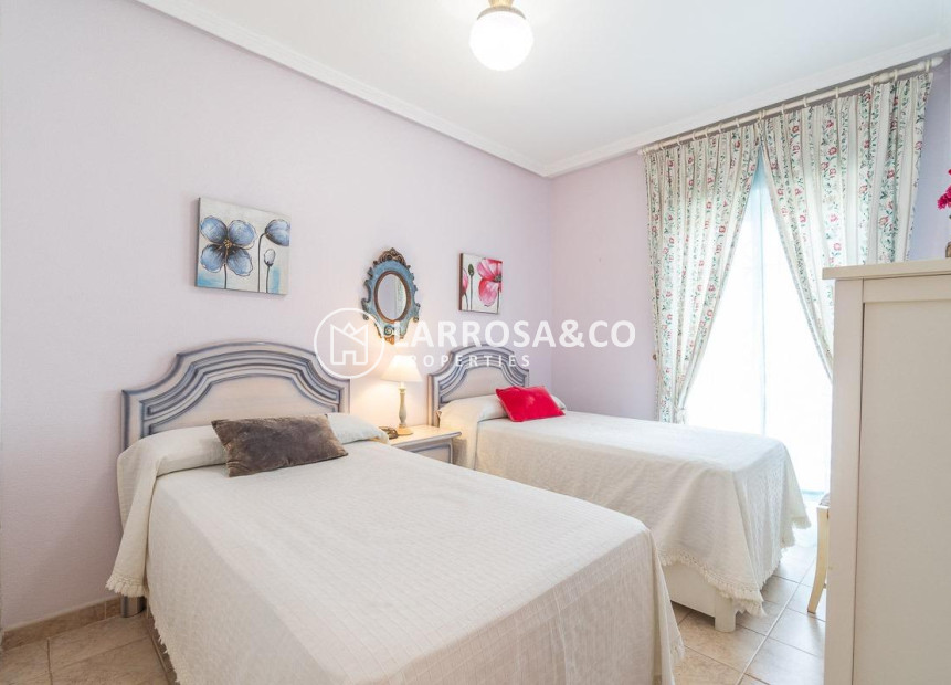 Herverkoop - Apartment - Orihuela costa - La Zenia