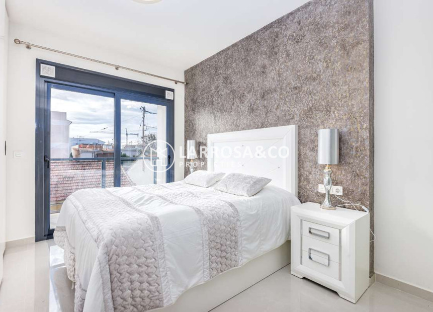 Herverkoop - Apartment - Torre de La Horadada - Costa Blanca