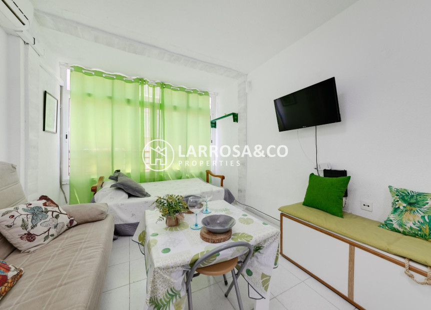 Herverkoop - Apartment - Torrevieja - Acequion