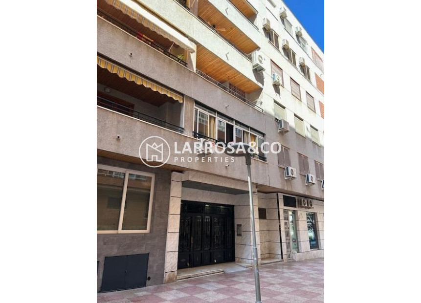 Herverkoop - Apartment - Torrevieja - Acequion