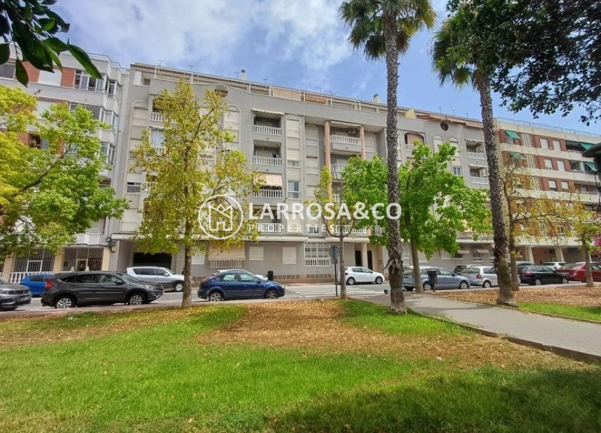Herverkoop - Apartment - Torrevieja - Acequion