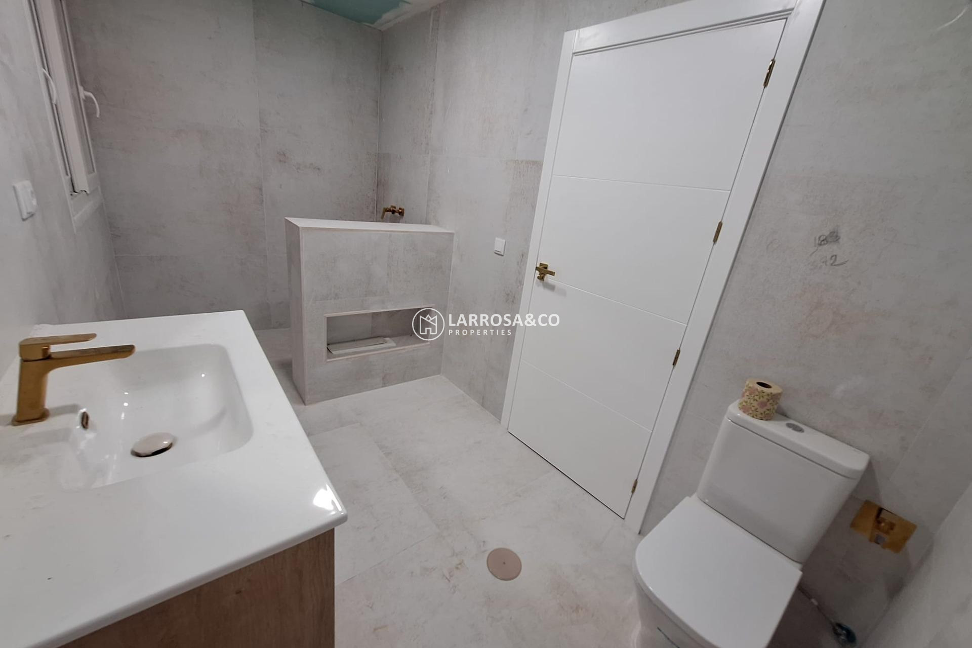 Herverkoop - Apartment - Torrevieja - Acequion
