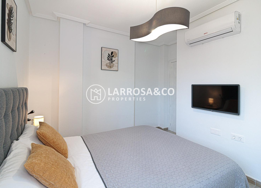 Herverkoop - Apartment - Torrevieja - Calas blanca