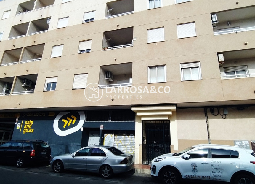 Herverkoop - Apartment - Torrevieja - CASCO URBANO