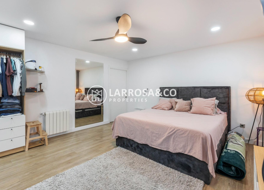 Herverkoop - Apartment - Torrevieja - Centro