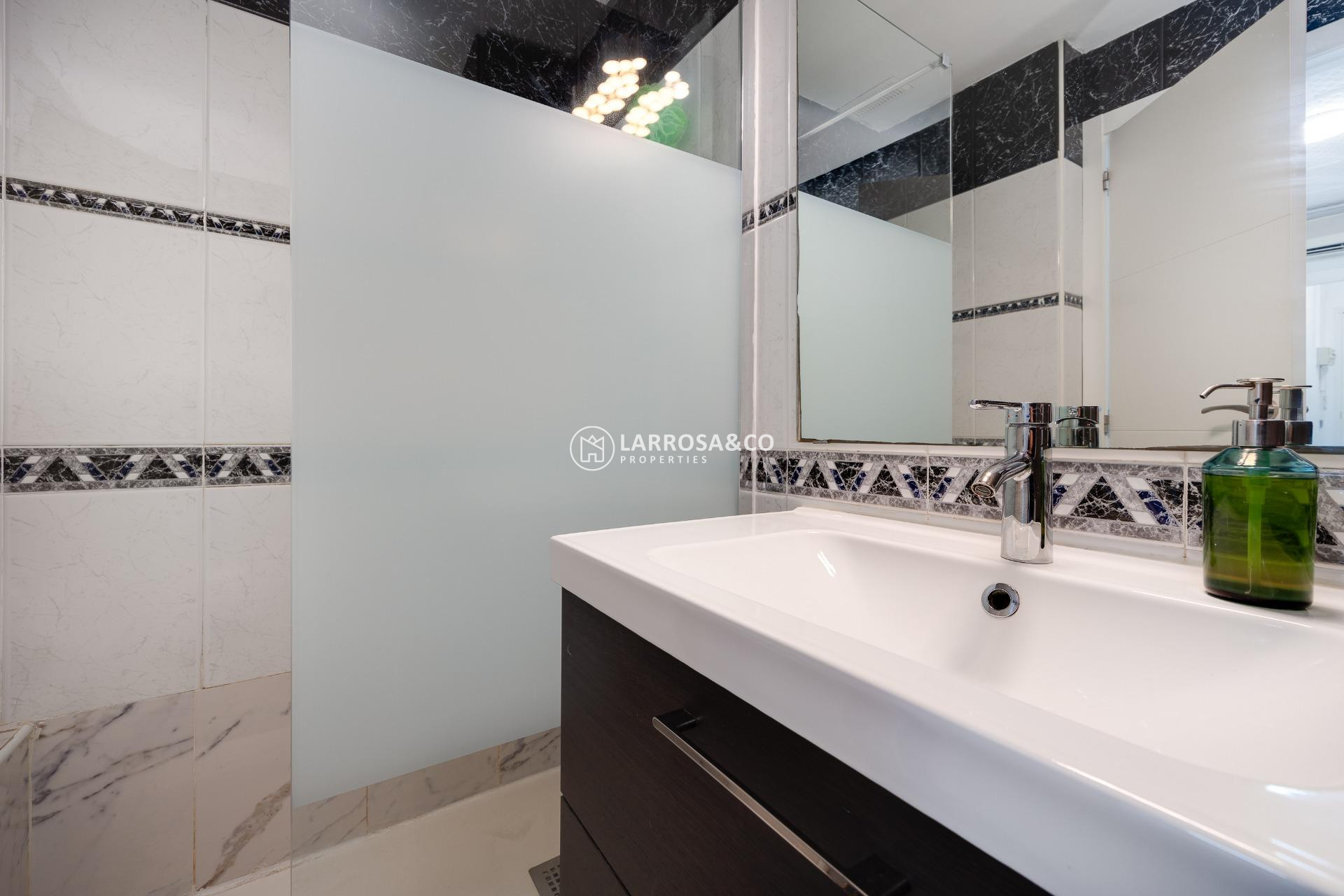 Herverkoop - Apartment - Torrevieja - Centro