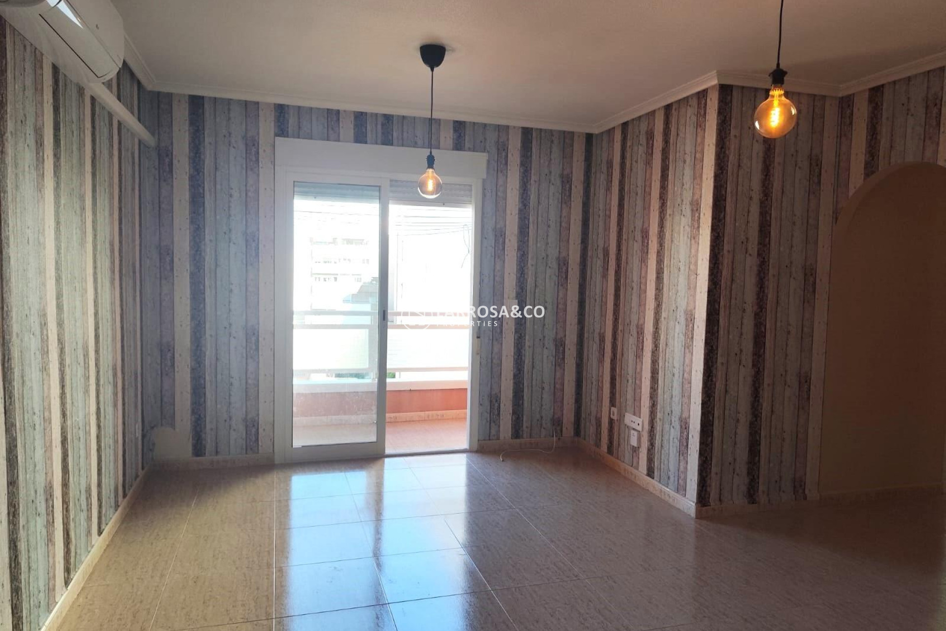 Herverkoop - Apartment - Torrevieja - Centro