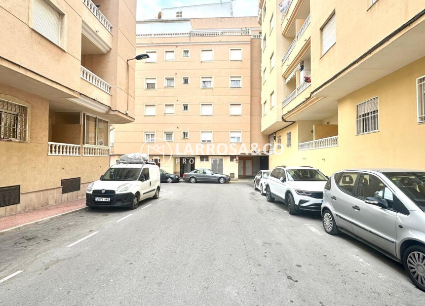 Herverkoop - Apartment - Torrevieja - Centro