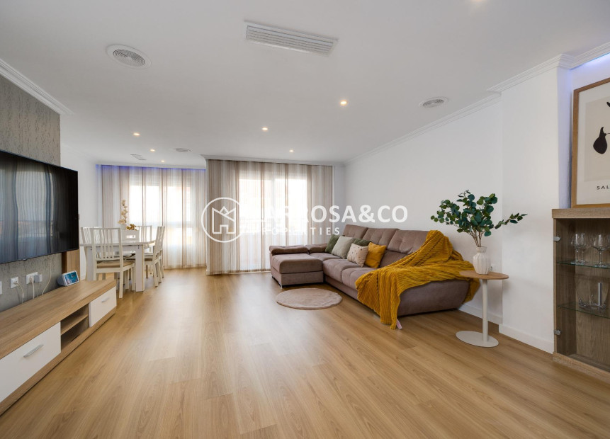 Herverkoop - Apartment - Torrevieja - Centro
