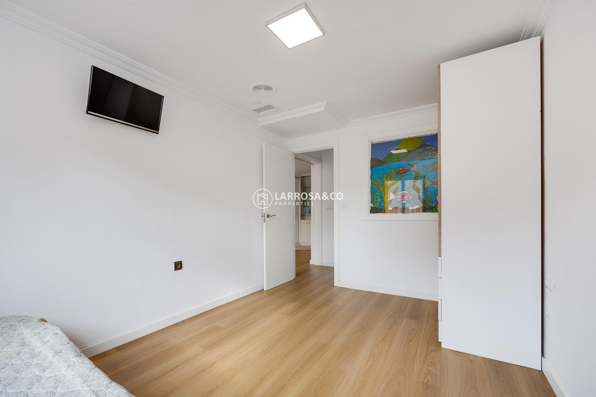 Herverkoop - Apartment - Torrevieja - Centro