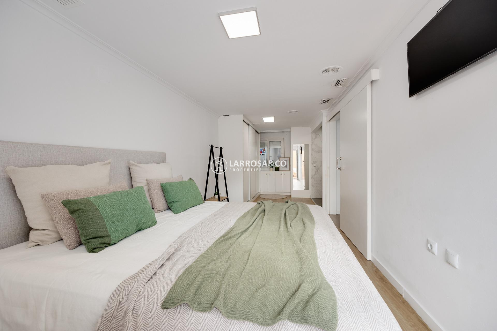 Herverkoop - Apartment - Torrevieja - Centro