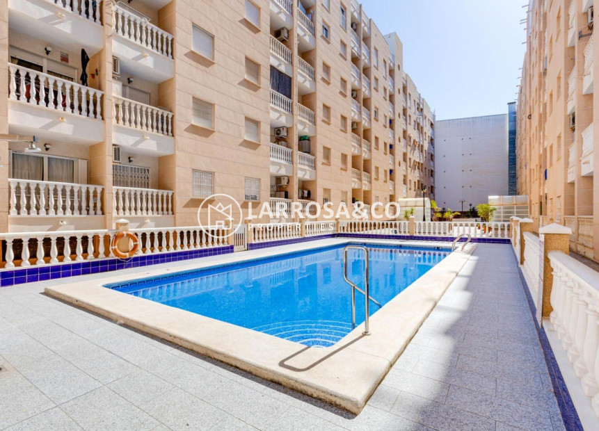 Herverkoop - Apartment - Torrevieja - Centro