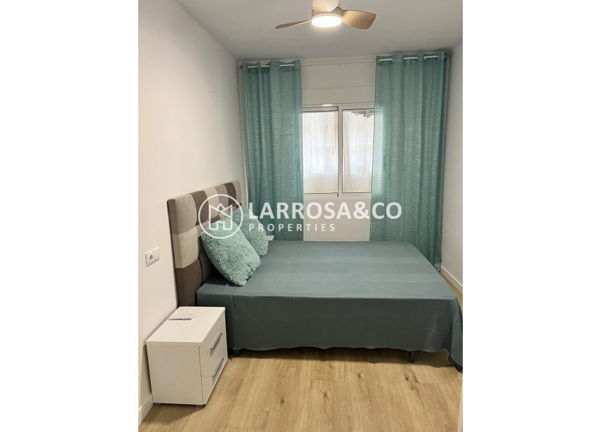 Herverkoop - Apartment - Torrevieja - Centro