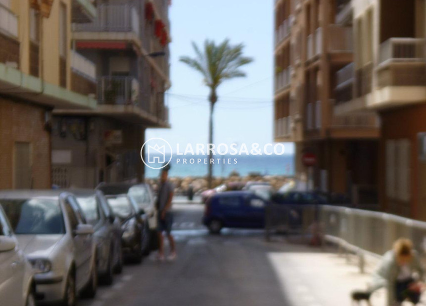 Herverkoop - Apartment - Torrevieja - Estacion de autobuses