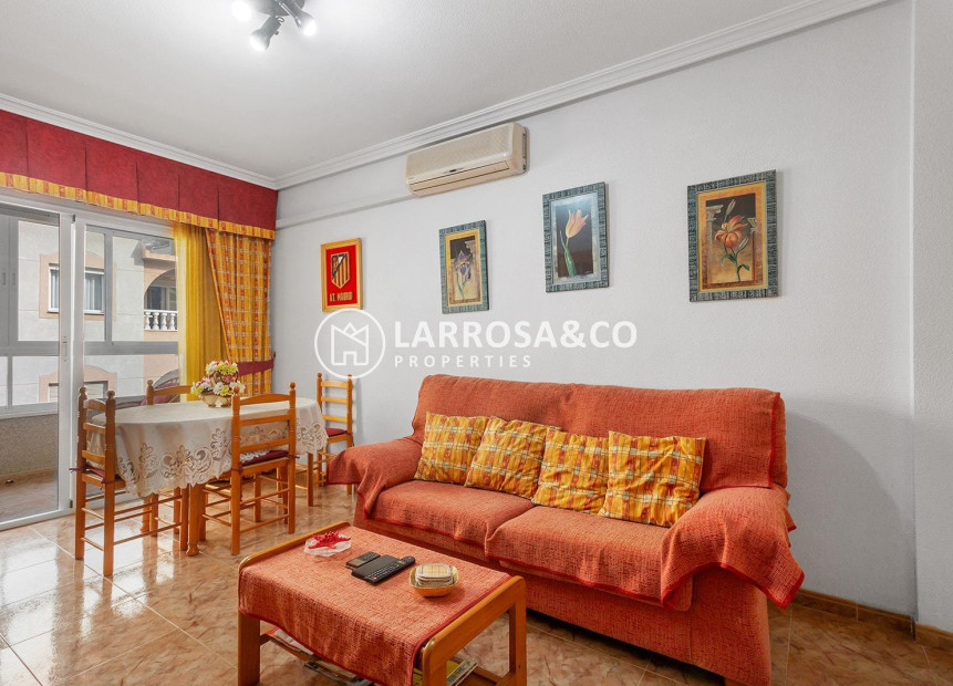 Herverkoop - Apartment - Torrevieja - Estacion de autobuses