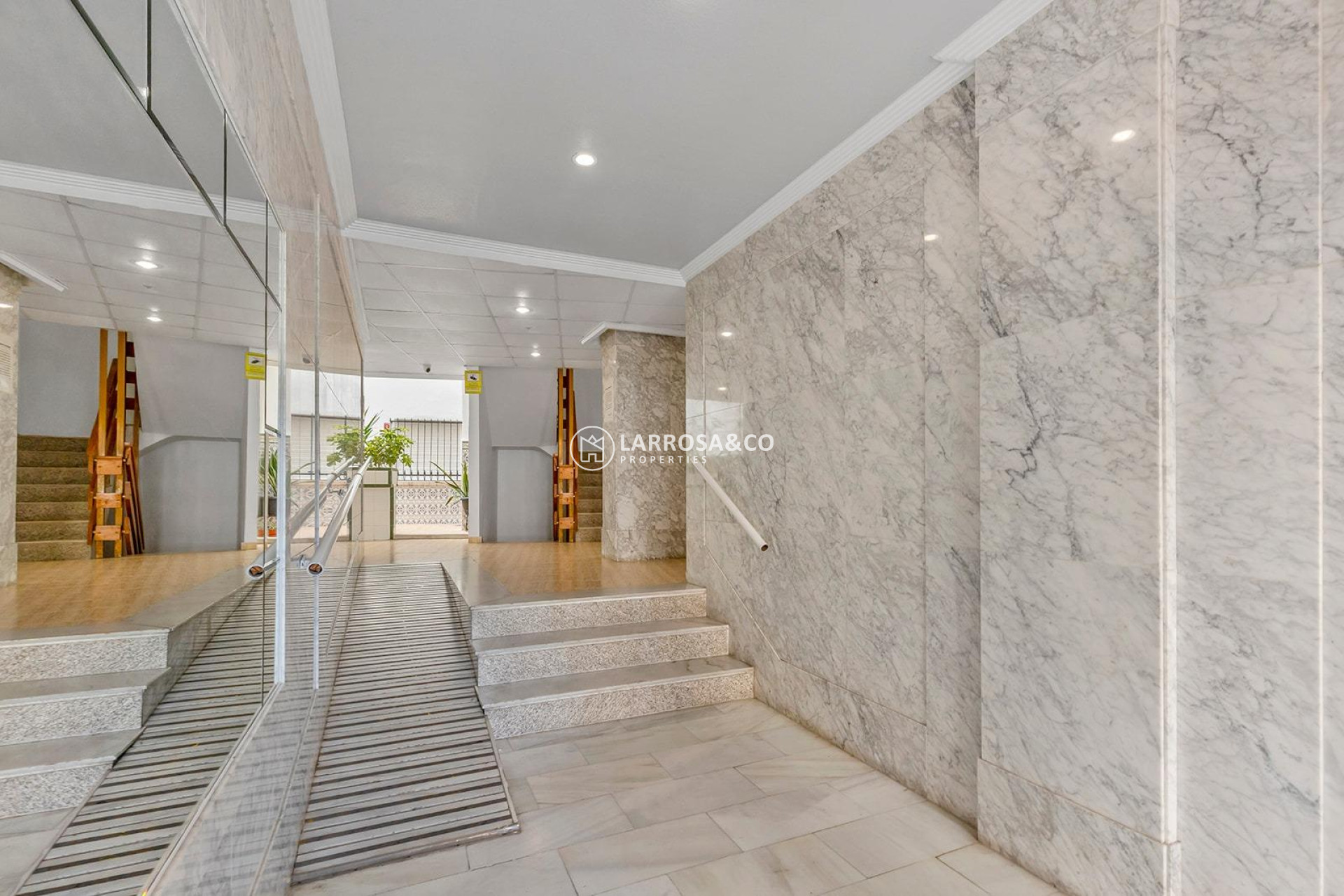 Herverkoop - Apartment - Torrevieja - Estacion de autobuses