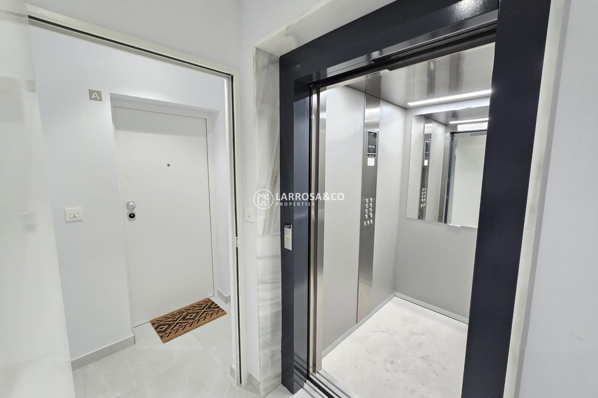 Herverkoop - Apartment - Torrevieja - Estacion de autobuses