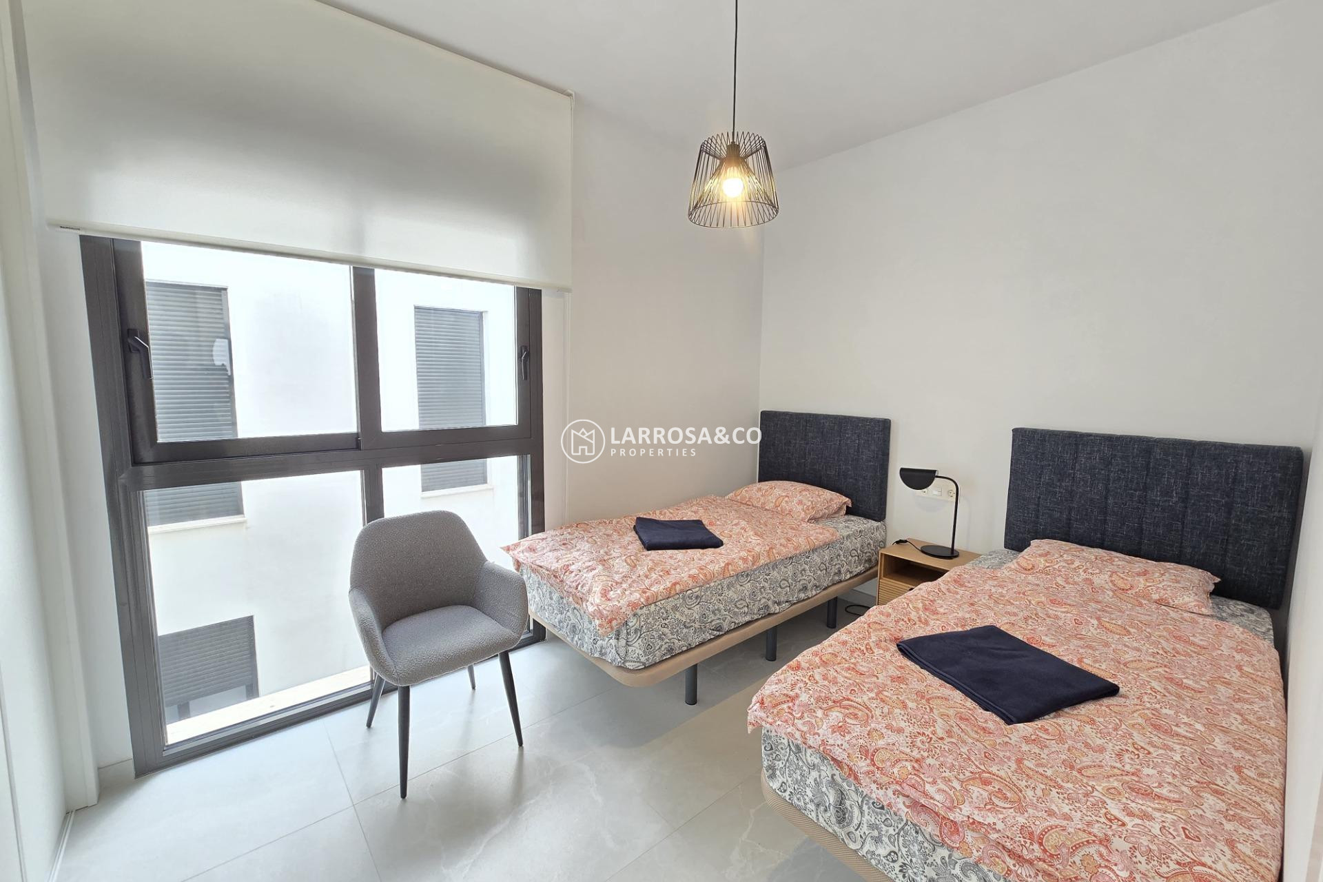 Herverkoop - Apartment - Torrevieja - Estacion de autobuses