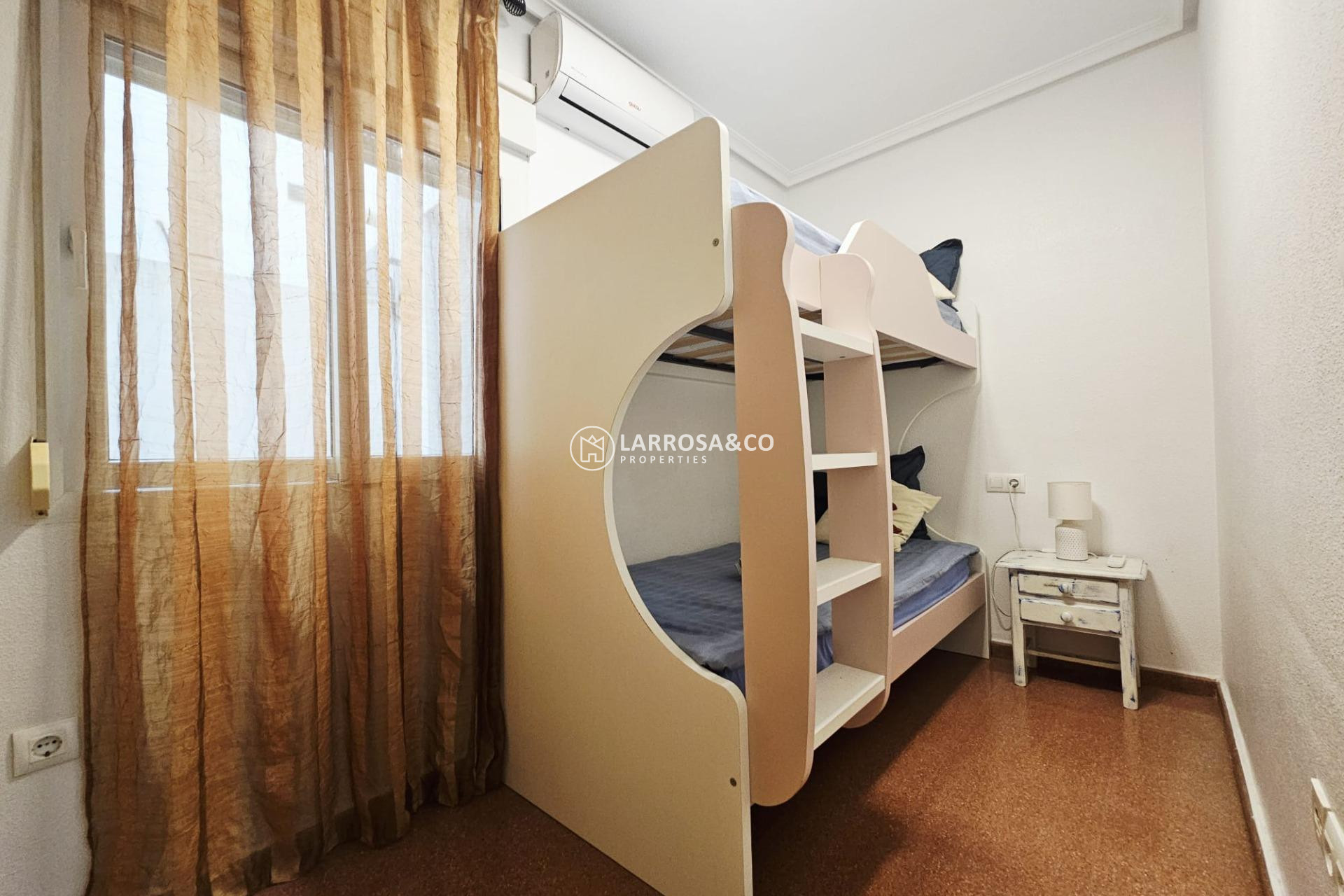 Herverkoop - Apartment - Torrevieja - Estacion de autobuses