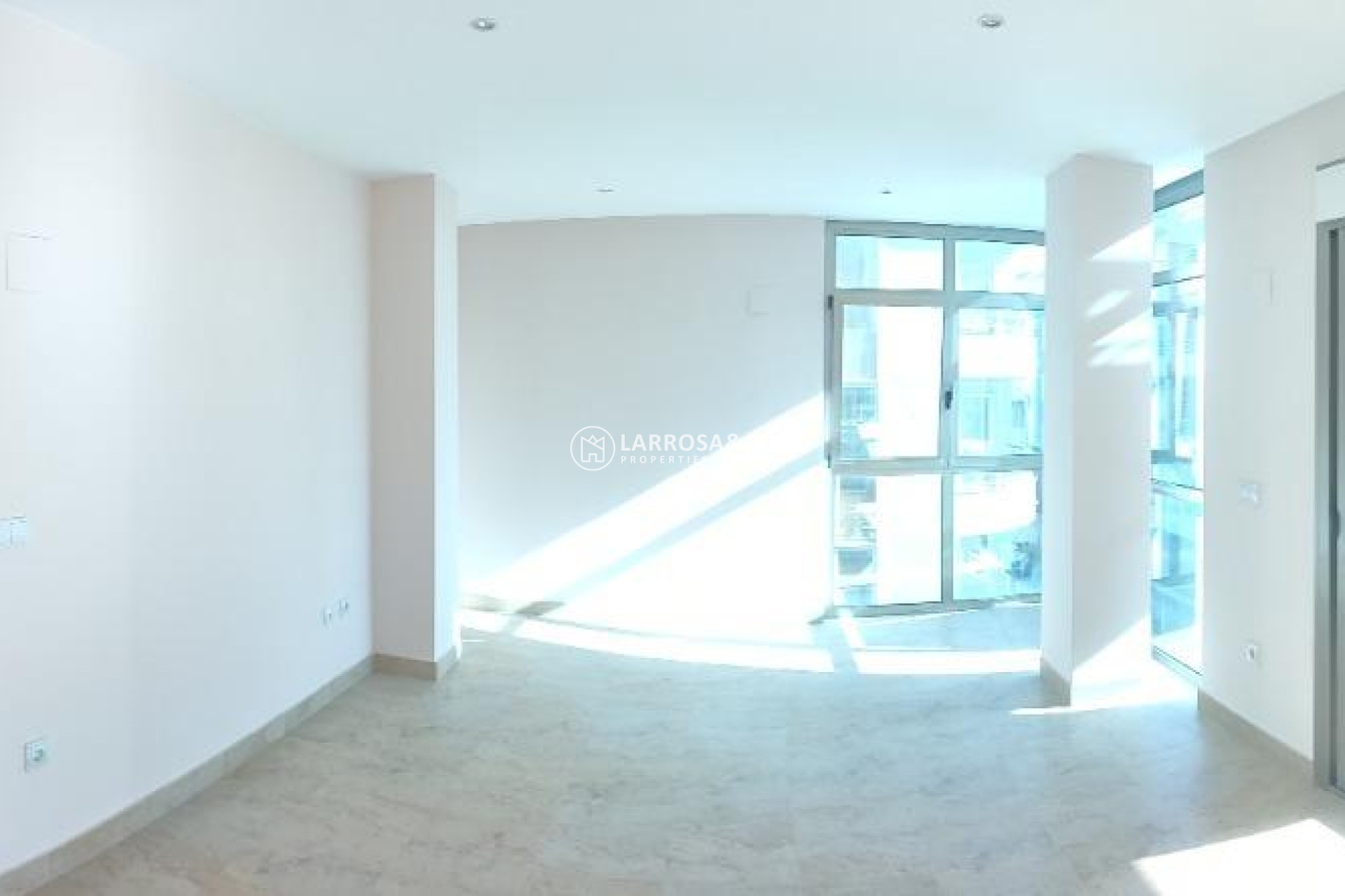 Herverkoop - Apartment - Torrevieja - Estacion de autobuses