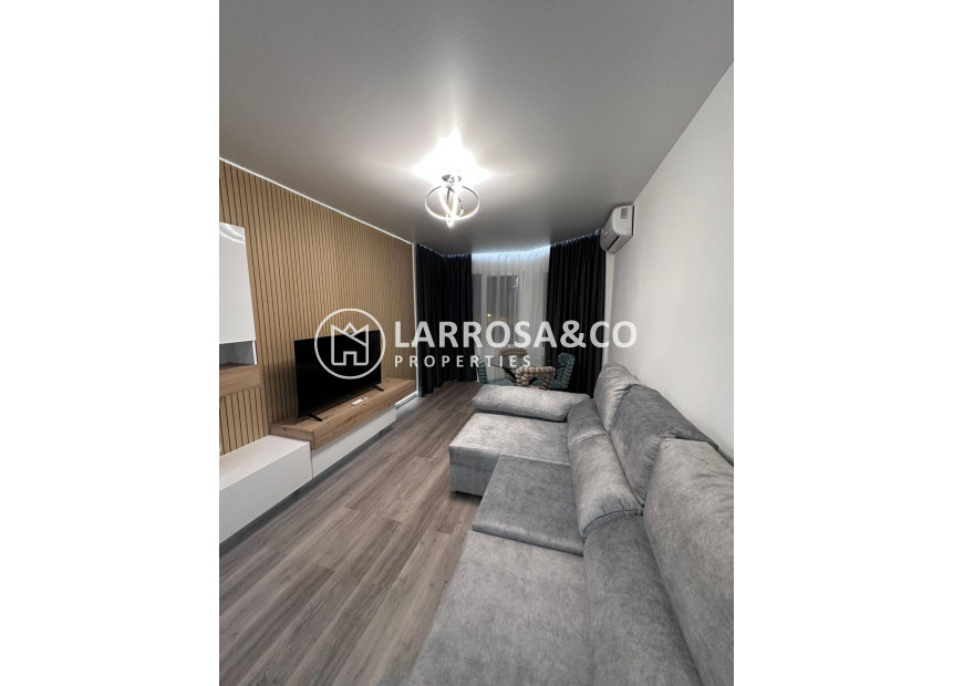 Herverkoop - Apartment - Torrevieja - Estacion de autobuses
