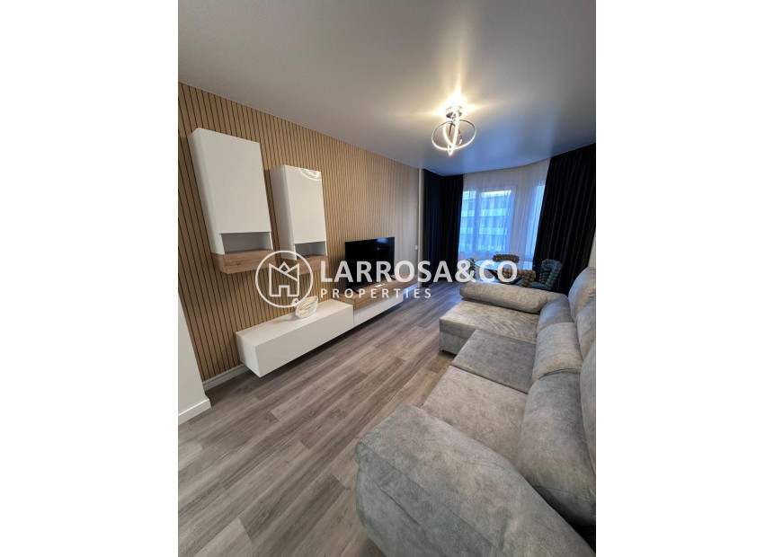 Herverkoop - Apartment - Torrevieja - Estacion de autobuses